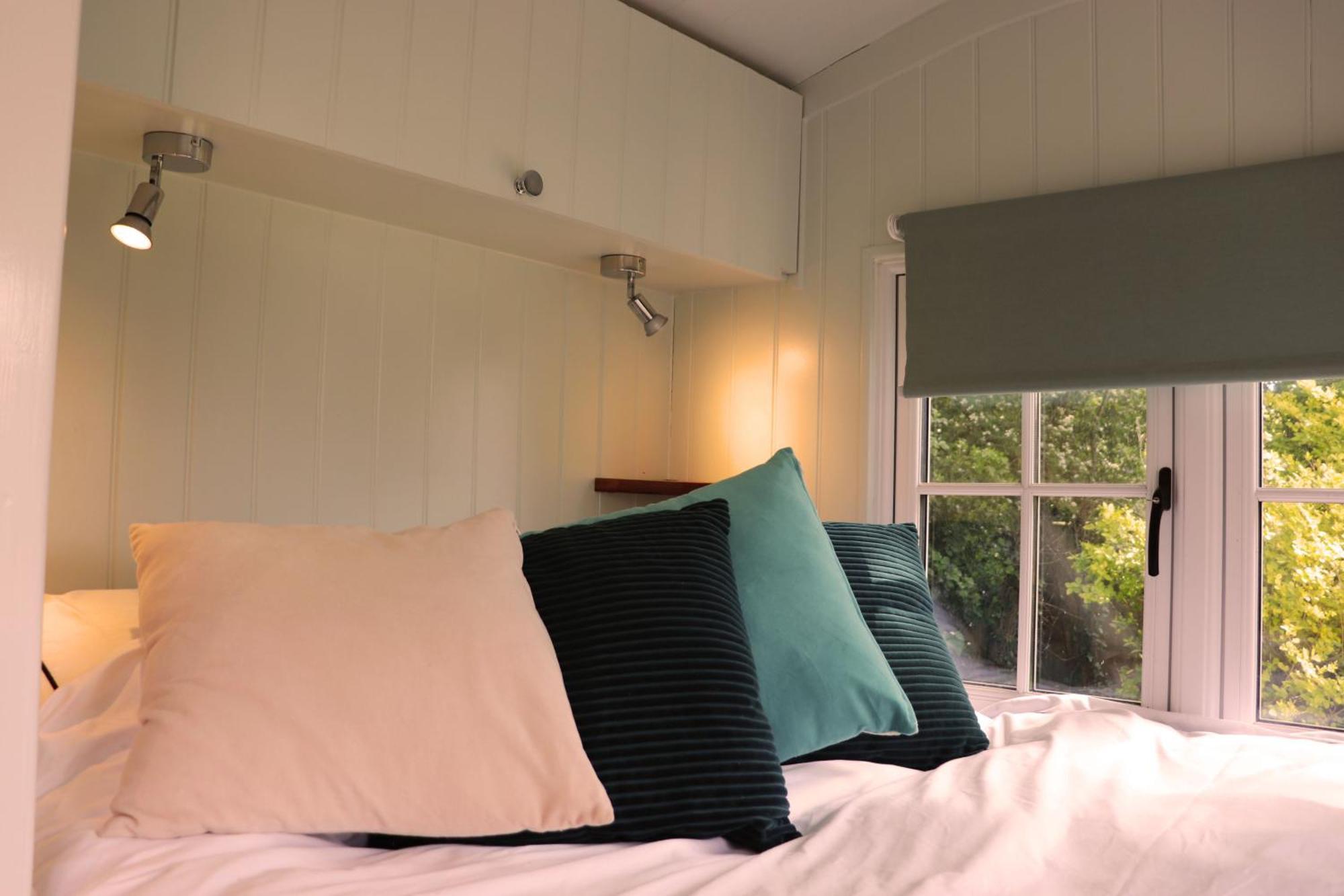 Cobo Cottage Chichester Bagian luar foto